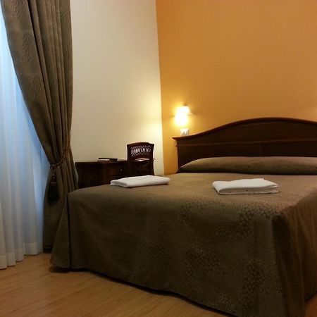 Guesthouse Alex II Roma Exterior foto