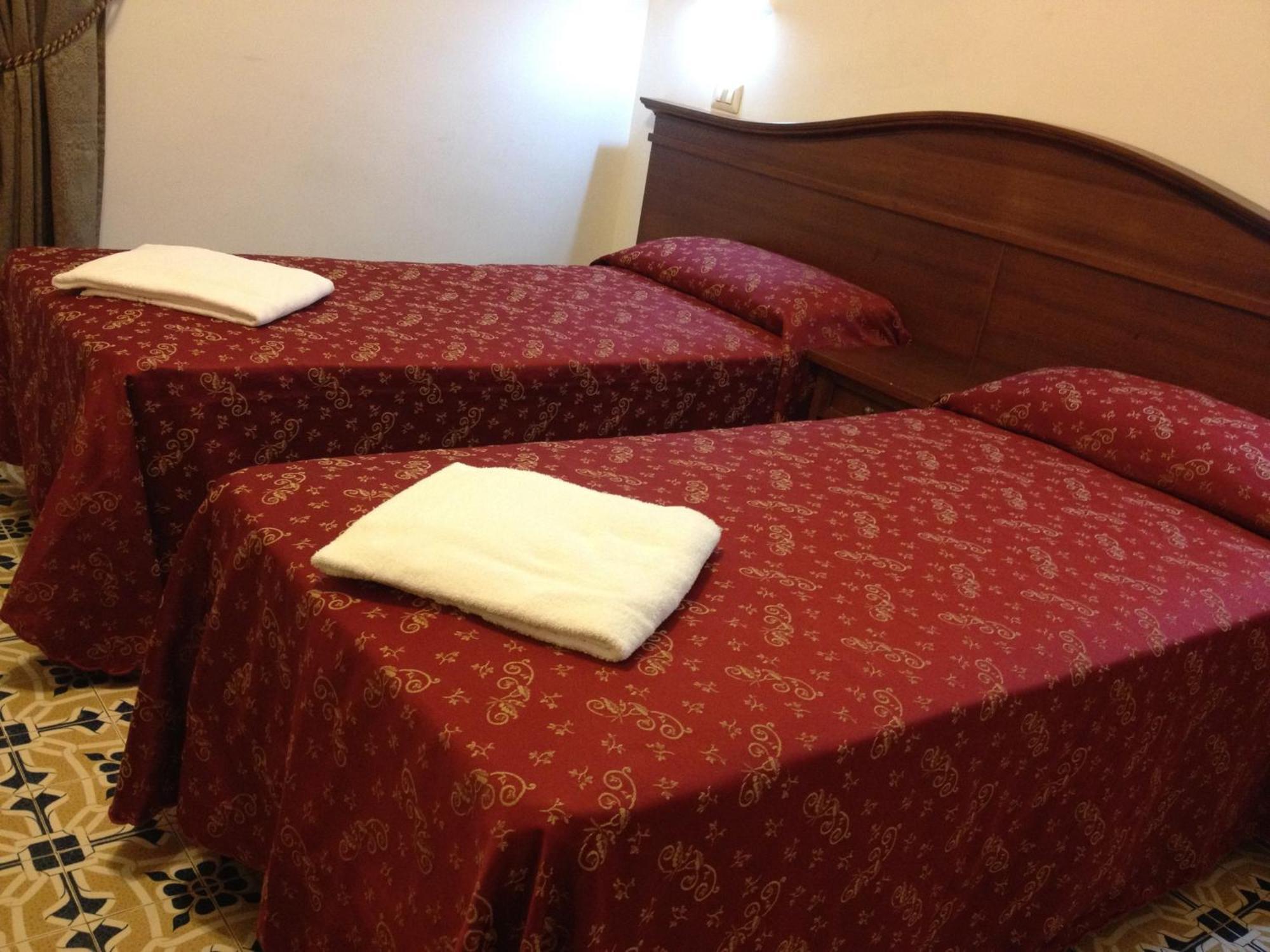 Guesthouse Alex II Roma Habitación foto